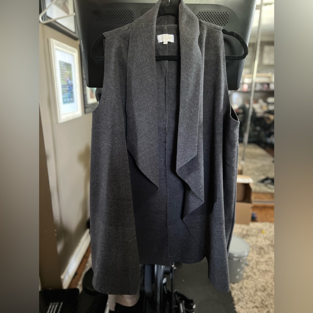 Boutique Gray long vest